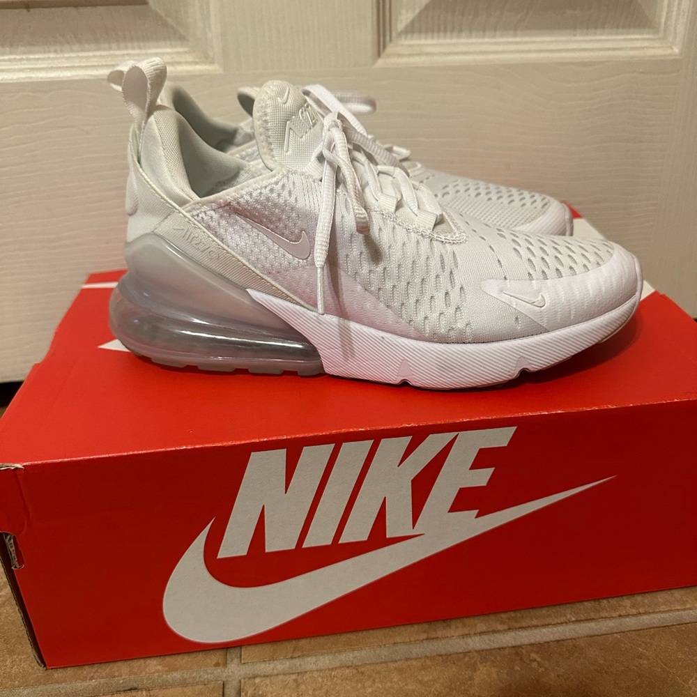 Nike Air Max 270 White Sneakers Modern Design
